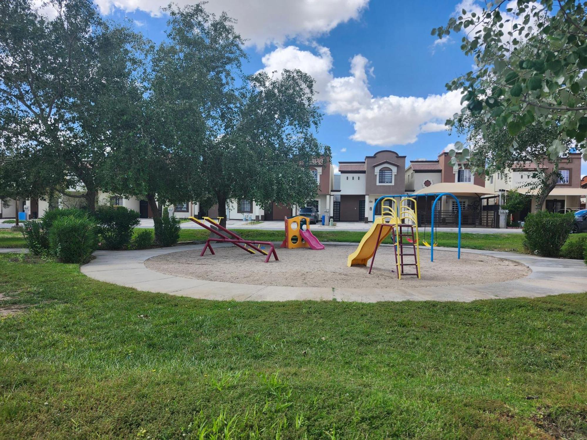 Casa A 5 Min., Del Consulado Americano Ciudad Juárez Esterno foto